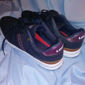 Used levis shoes size 13